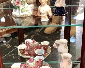 Porcelain and Ceramic Pieces, including a miniature tea set