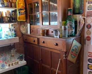 Early Cabinet, Beer Collectibles 