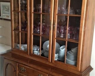 Coordinating  china cabinet