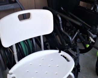 Oval seat shower chair