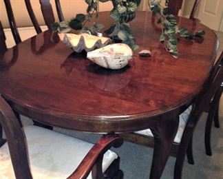 Another lovely dining table with 6 chairs
