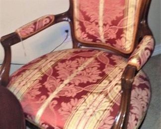 Arm parlor chair