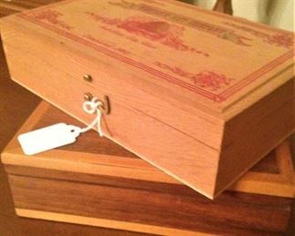 Other wooden boxes
