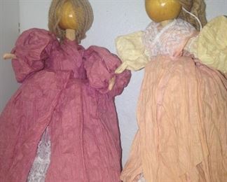 Corn husk dolls
