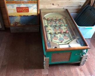 Amazing 1940 pinball machine.
