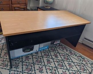 $100 Black/tan desk