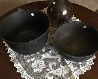 Iron pots and ceramic jugs
