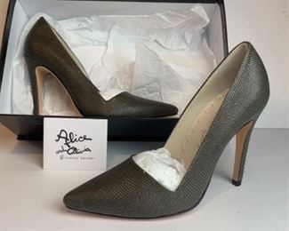 Alice and Olivia by Stacey Bendet "Dina" Size 37.5