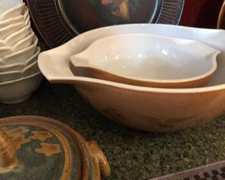 pyrex vintage bowls 