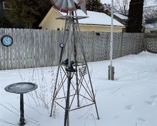 Yard windmill