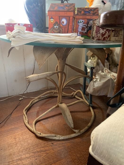 Wonderful iron mid century flower table - Arthur court style