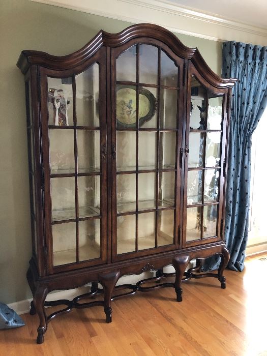 Century Bordeaux China / Display Cabinet 

W: 73.50 in , D: 17 in , H: 92 in 