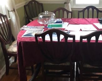 Dining table & chairs 