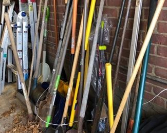 Yard tools 