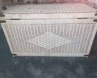 Wicker trunk