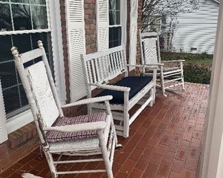 4 Cracker Barrel rocking chairs and 2 gliders