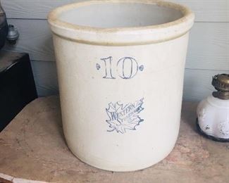 10 gallon Western crock