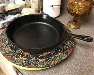 cast iron skillet