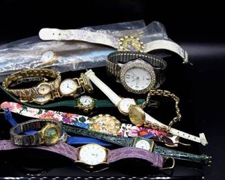 Large Lot of a Variety of Vintage Watches