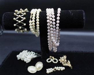 8 piece Vintage Pearl Jewelry Lot