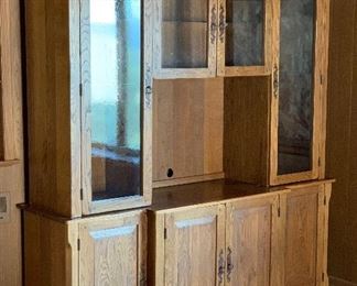 Mission Oak Hutch/Breakfront 84x74.5x20in HxWxD