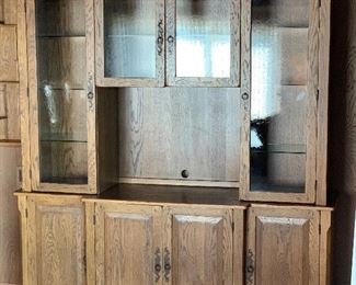 Mission Oak Hutch/Breakfront 84x74.5x20in HxWxD