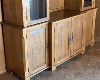 Mission Oak Hutch/Breakfront 84x74.5x20in HxWxD