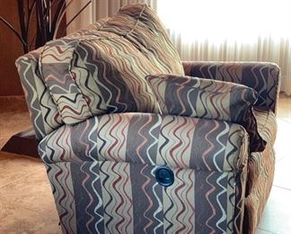 La-Z-Boy Recliner Chair 36x48x37 HxWxD