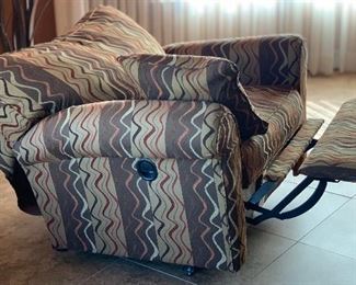 La-Z-Boy Recliner Chair 36x48x37 HxWxD
