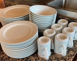 43pc set Sur La Table dinnerware China