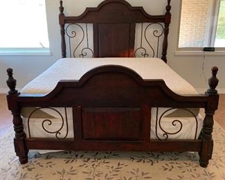 King Rustic Wood & Scroll Iron Bed 73x81x87in HxWxD