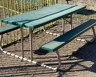 Lifetime Folding Picnic Table 29x55x72in HxWxD