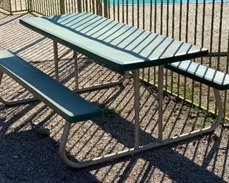 Lifetime Folding Picnic Table 29x55x72in HxWxD