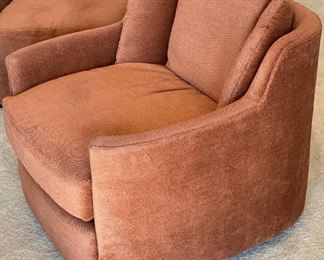 Henredon folio 500 Chair #1 29x32x34in HxWxD