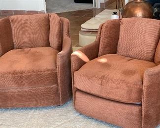 Henredon folio 500 Chair #1 29x32x34in HxWxD
Henredon folio 500 Chair #2 29x32x34in HxWxD