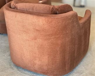 Henredon folio 500 Chair #2 29x32x34in HxWxD