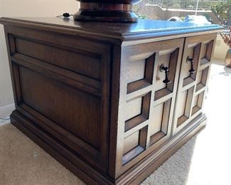 Single Vintage Walnut End Table 20x28x28in HxWxD