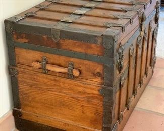 Antique Flat top Steamer Trunk/Chest Eagle Lock co 26x38x22 HxWxD