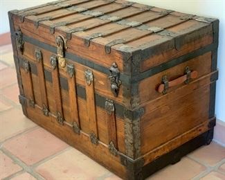 Antique Flat top Steamer Trunk/Chest Eagle Lock co 26x38x22 HxWxD