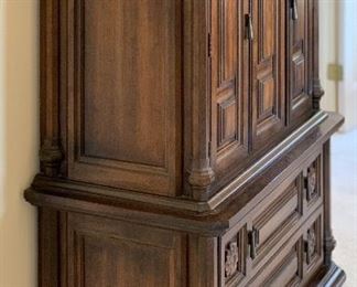 Vintage Walnut Gentlemen’s Dresser 56x42x21.5 HxWxD