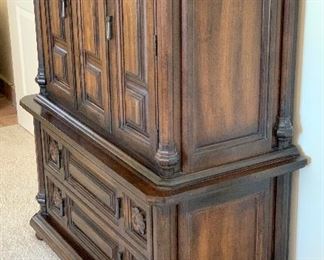 Vintage Walnut Gentlemen’s Dresser 56x42x21.5 HxWxD