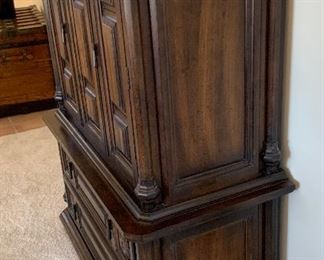 Vintage Walnut Gentlemen’s Dresser 56x42x21.5 HxWxD