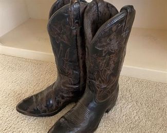 Austin Productions Cowboy Boots Sculpture