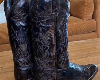Austin Productions Cowboy Boots Sculpture