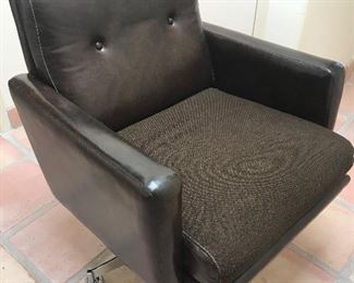 1978 Dark Brown Leather Executive Office Chair AS-IS 32x28x32 HxWxD