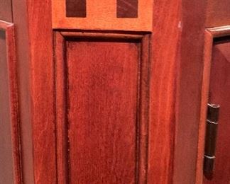 Thomasville Cherry Wardrobe Dresser 66.5x43x20in HxWxD