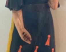 Life-size Carved wood Cigar Store Indian Woman w/ papoose	70x19x16in	HxWxD
