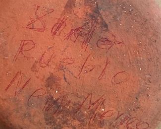 Signed Pueblo New Mexico Pottery Native American Pot	5.5in H	
