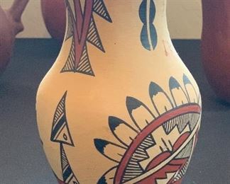 Jemez Native American Pottery Vase	7in H	
