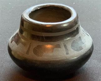 Santa Clara Black Pottery	2.75inH	
